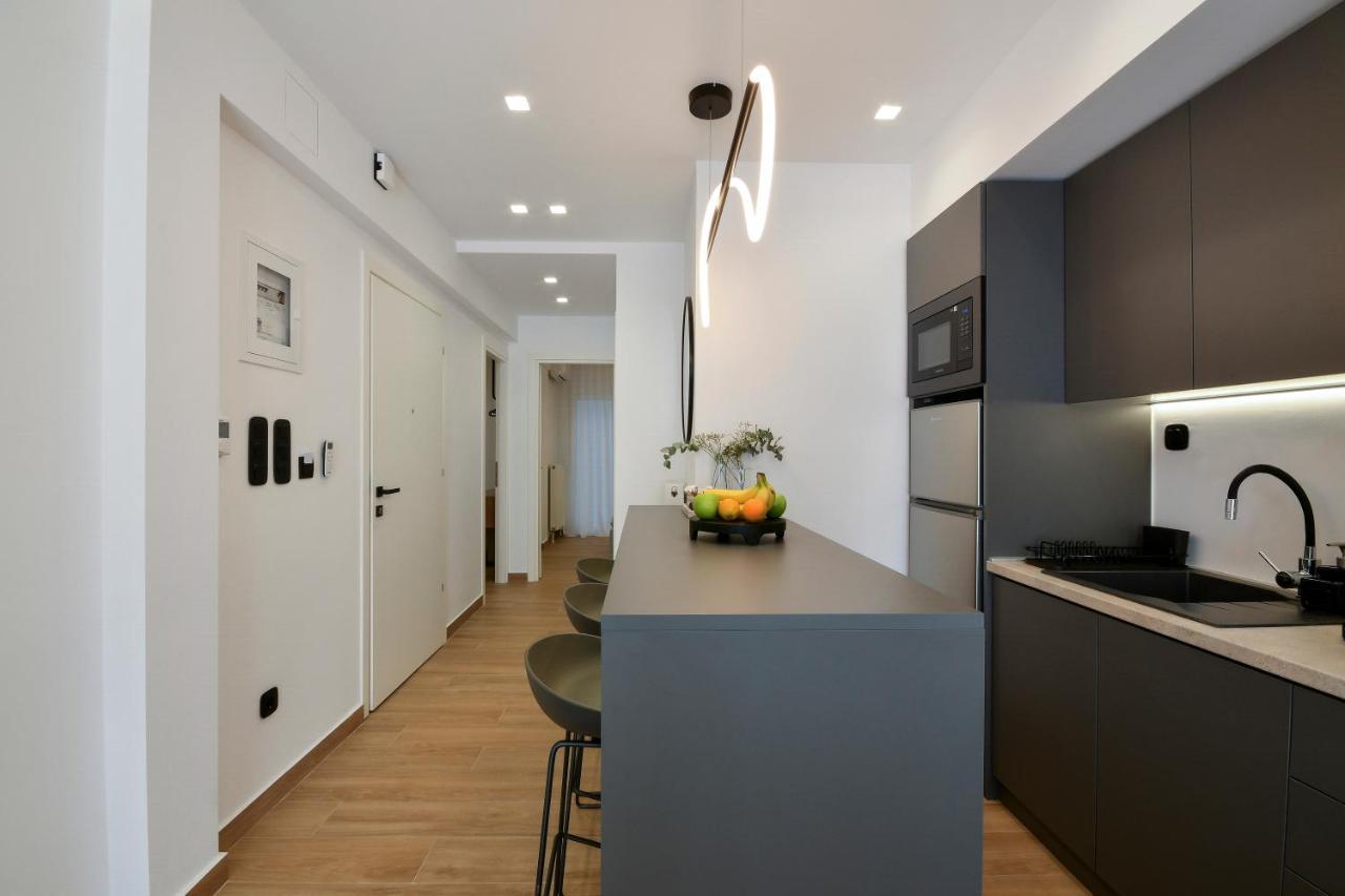 Luxury Downtown Apartment C2 سالونيك المظهر الخارجي الصورة